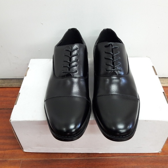 Unlisted by Kenneth Cole main image 4